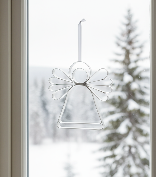 Enkeli 21 cm ikkunassa - yksinkertainen muoto